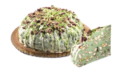 Nugátový dort s pistáciemi